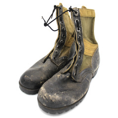 Jungle boots originales taille 7W International Shoe Cie datée 1966