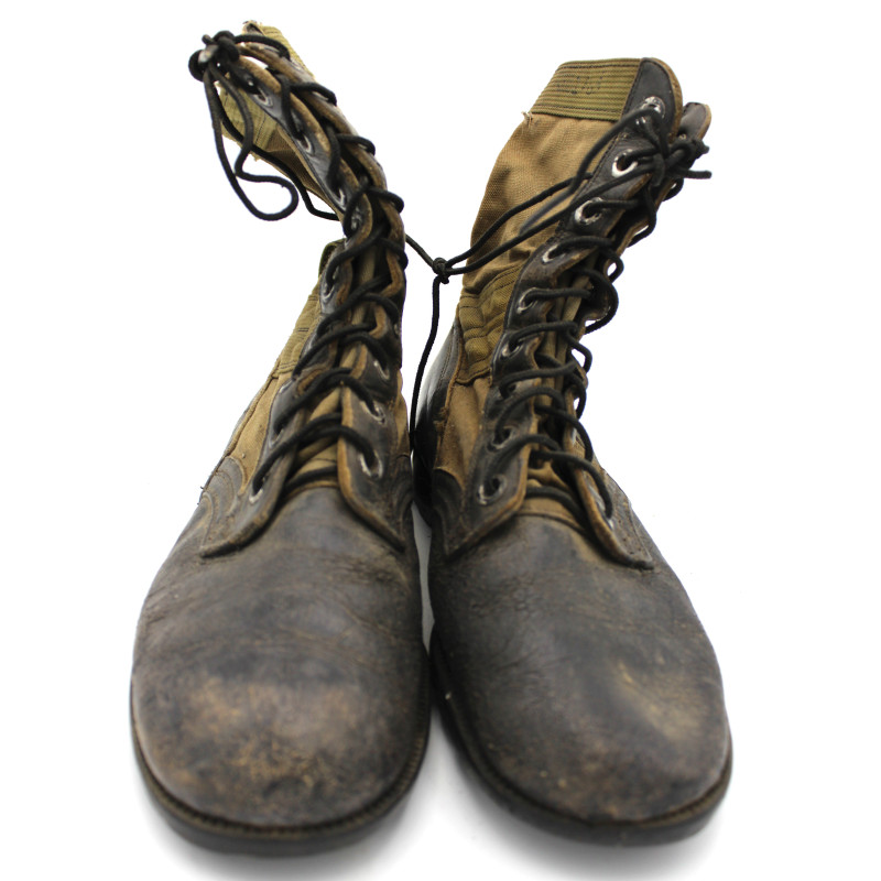 Jungle boots originales taille 7W CIC avec semelle VIBRAM de 1965
