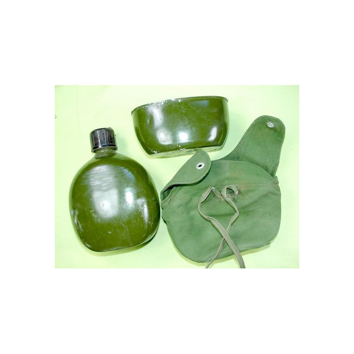 Gourde avec quart  Vietnam