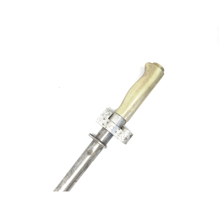 Baïonnette originale modele 1915  du fusil Lebel avec fourreau numero 78378