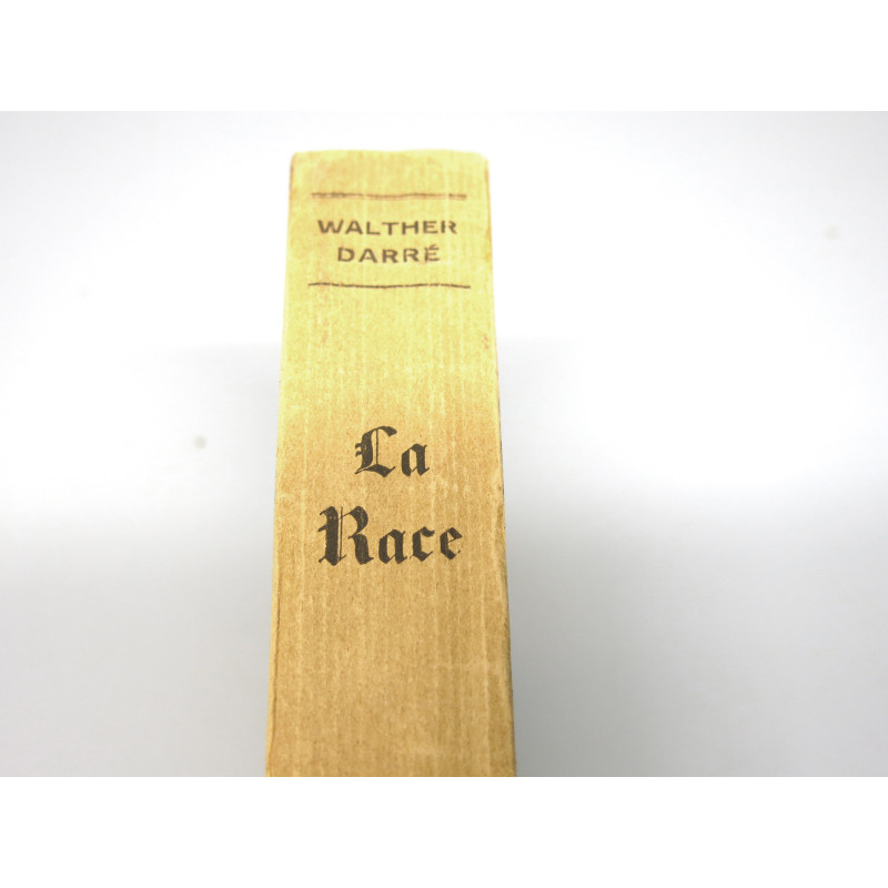 Livre La Race en Français édition originale 1939 