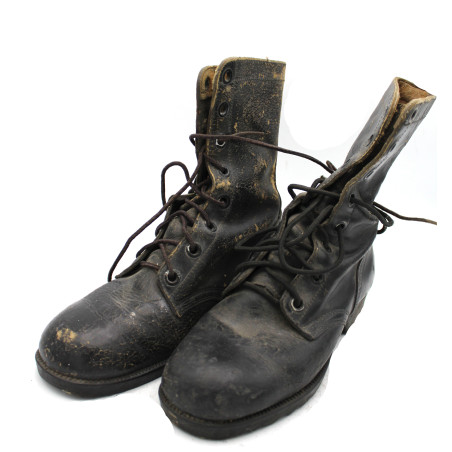 Bottes de combat originale US Vietnam taille 4W datée 1972