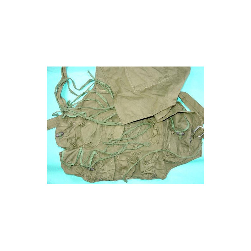 Sac a dos porte grenade Viet cong