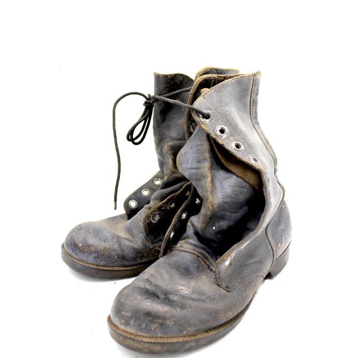 Bottes de combat originales US Vietnam taille 7W datée 1968