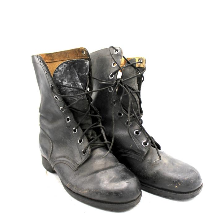 Bottes de combat originales US Vietnam taille 7XW datée 1973