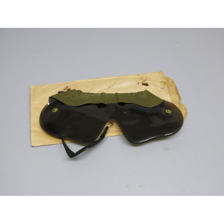 Lunette originale ww2 état neuf Réf 247