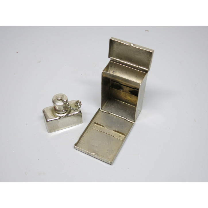 Belle boite a parfum inox officier US ww2  ref 33 