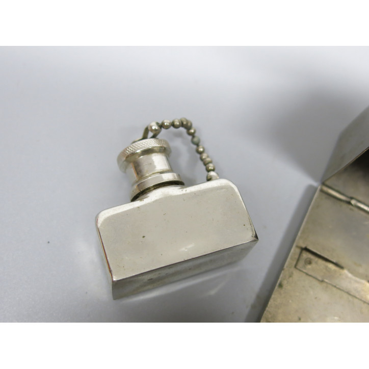 Belle boite a parfum inox officier US ww2  ref 33 