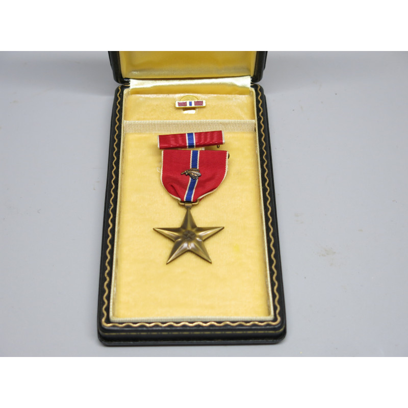 Medaille Bronze  Star US originale ww2  dans sa boite Ref  965