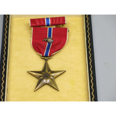 Medaille Bronze  Star US originale ww2  dans sa boite Ref  965