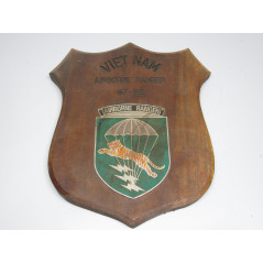 Plaque sur bois US Vietnam Airborne Ranger 67-68 ref 871