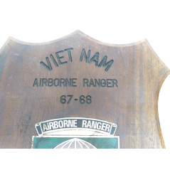 Plaque sur bois US Vietnam  Airborne Ranger 67-68 ref 871