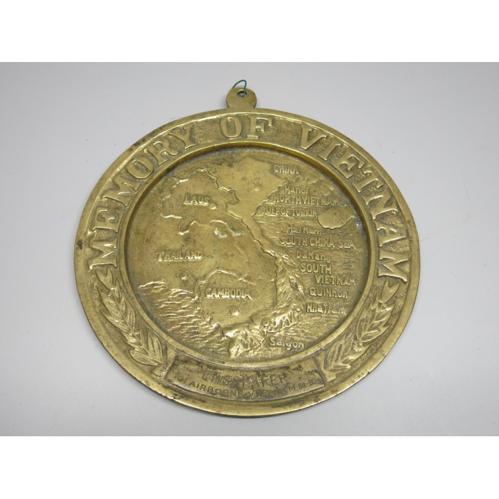 Plaque bronze commemorative  memory of Vietnam  Lt Schaffer 101 Airborne 68-69 ref 155