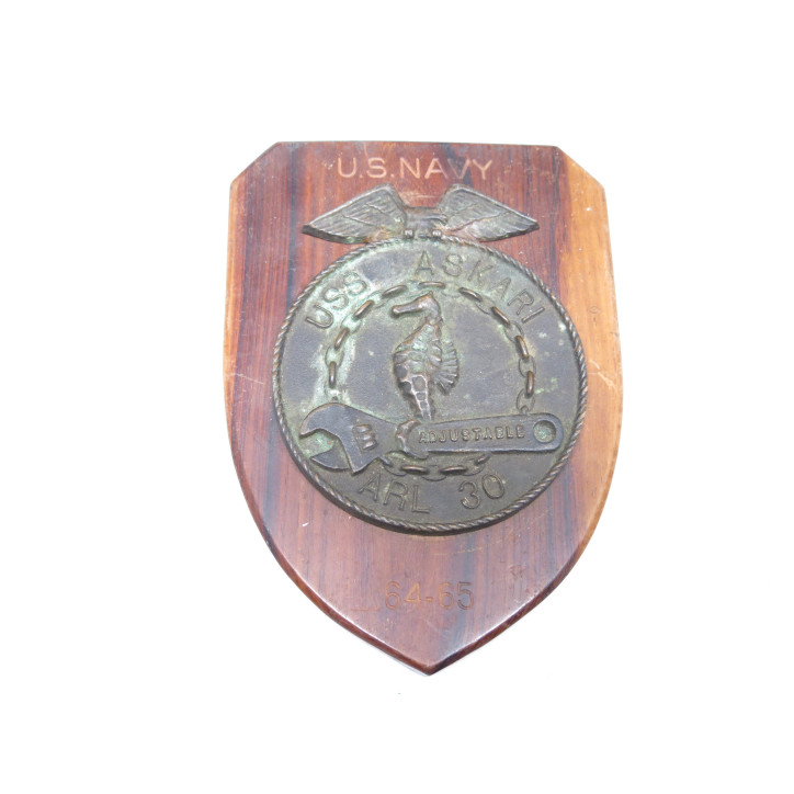 Plaque bronze sur bois US Navy  USS Askari 1964 / 65 ref 433