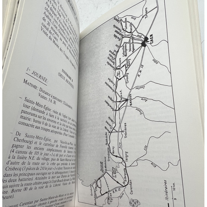 livre Le débarquement en Normandie - 6 Juin 1944 - Hachette Guides Bleus