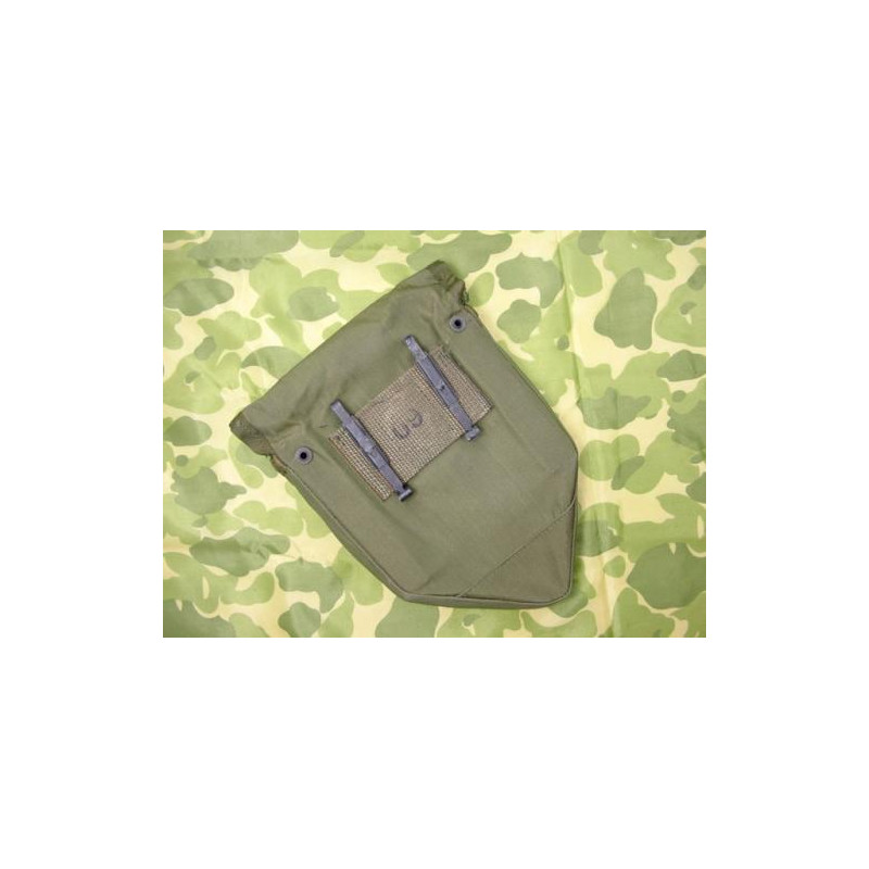 Housse nylon de pelle 1974 etat neuf