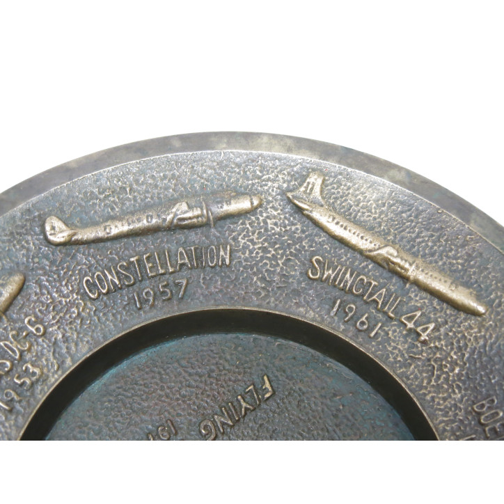 Cendrier en bronze US anniversaire of airfreight 1945 -1968  ref 44