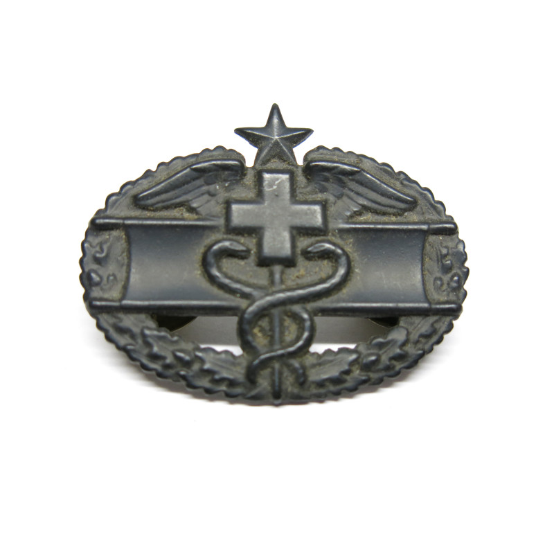 Insigne  infirmier US  ref 100