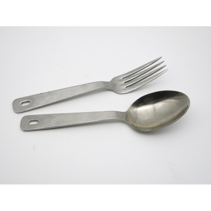 Fourchette et cuillere en INOX, marquée ARMEE FRANCAISE fabriquant AL 