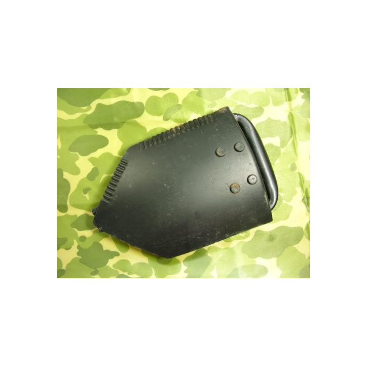 Pelle pliante US Vietnam 1969 original neuve de stock