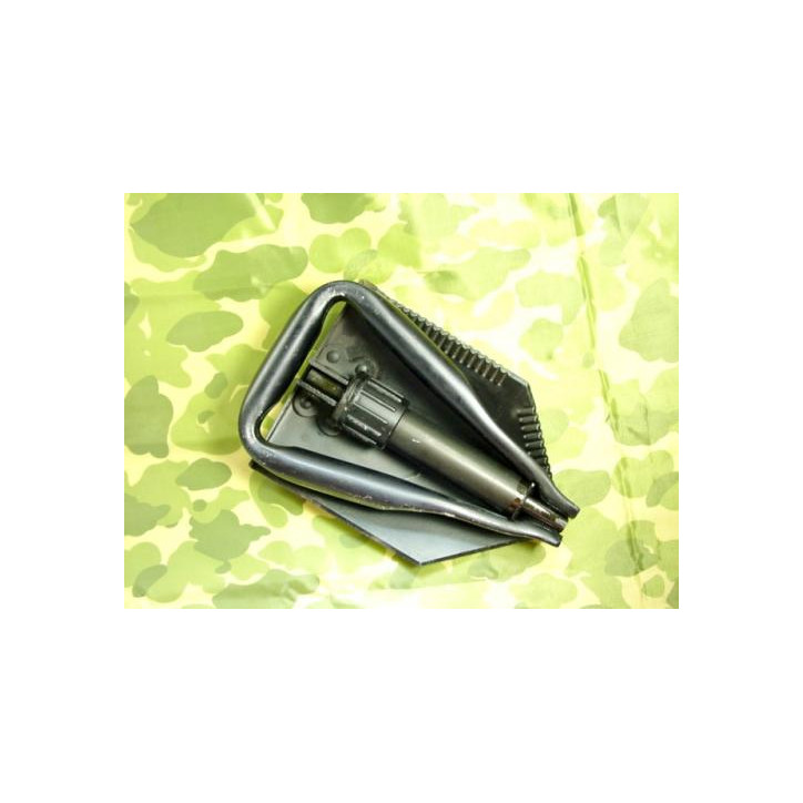Pelle pliante originale US army Vietnam 1972 neuve de stock Pelle pliante originale US army Vietnam 1972 neuve de stock