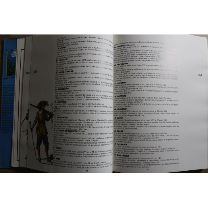 Livre Uniformes des Régiments de France de Alex et Philippe Cart-Tanneur