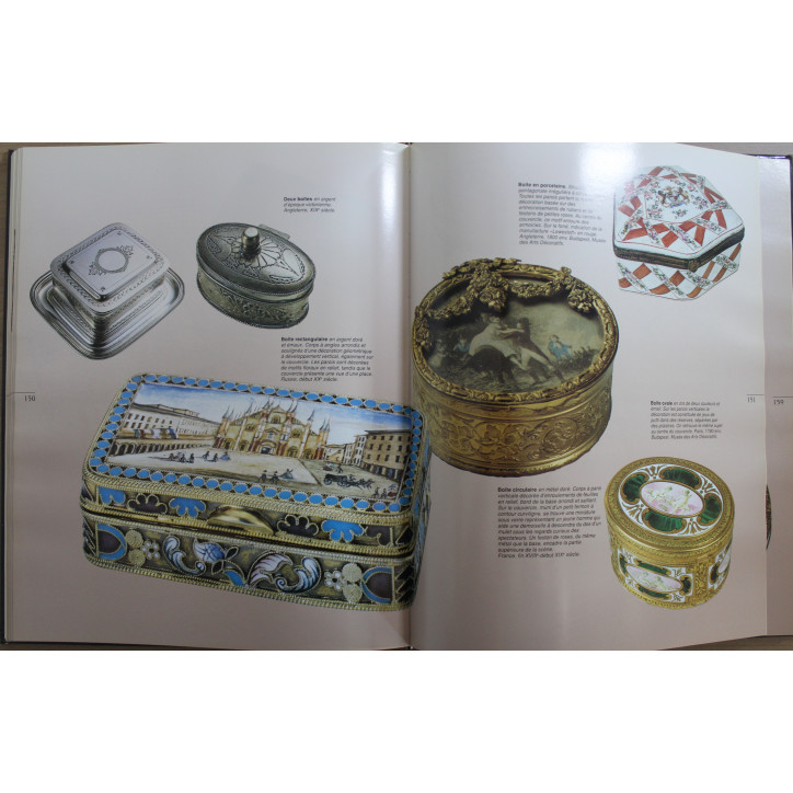 Livre BOITES, Les Collections. Maria Grazia Branchetti. Editions Celiv. 1994