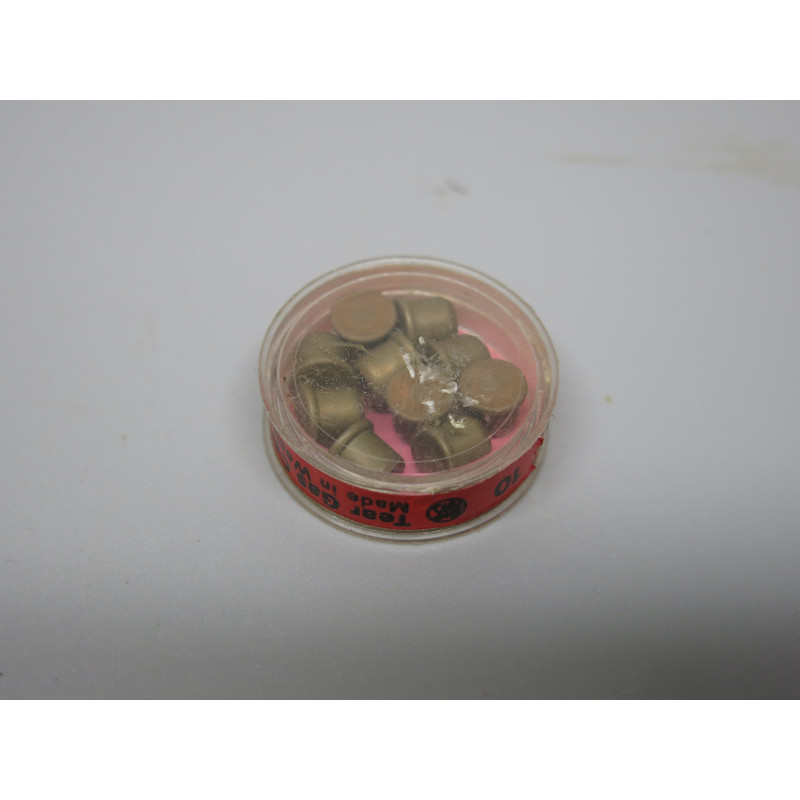 Petite boite de calibre 22 a blanc 