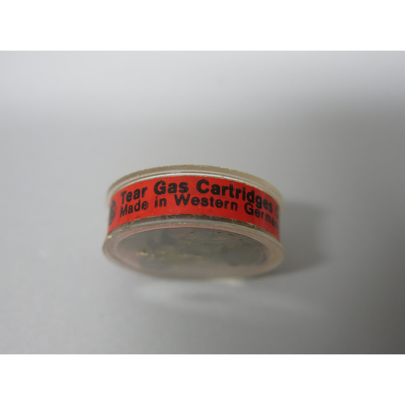 Petite boite de calibre 22 a blanc 