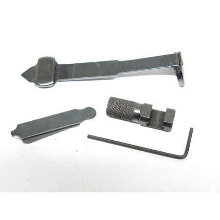 Lot de pieces avec extention de chien carabine Winchester ref 820