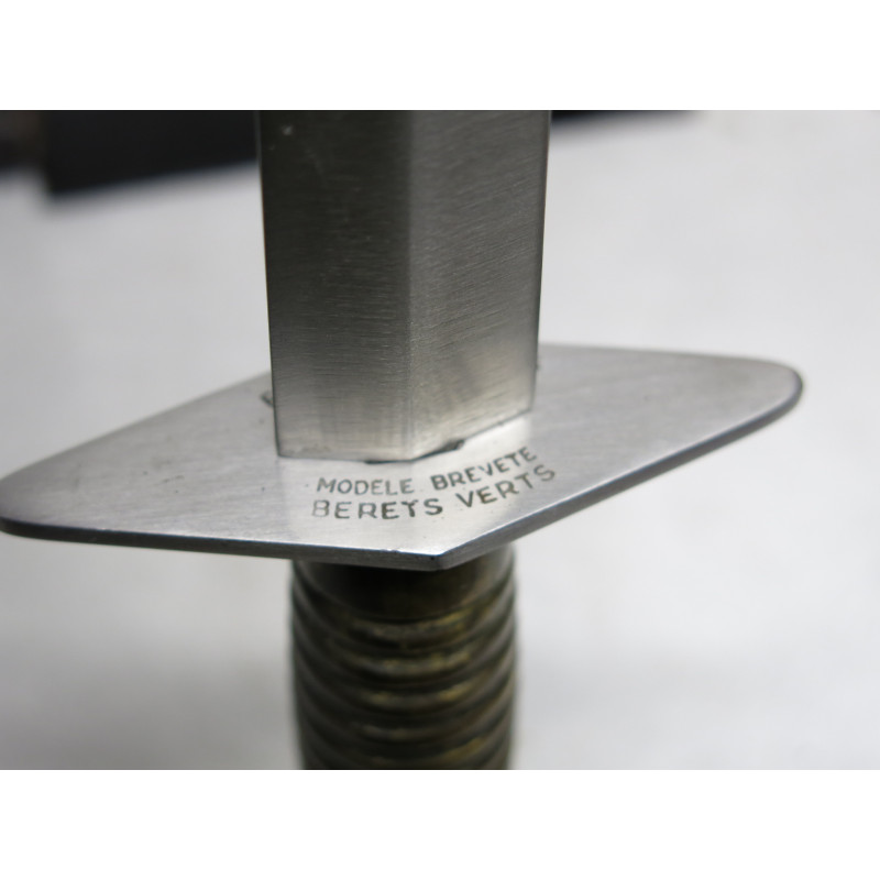 Dagger Berets verts French army with scabbard