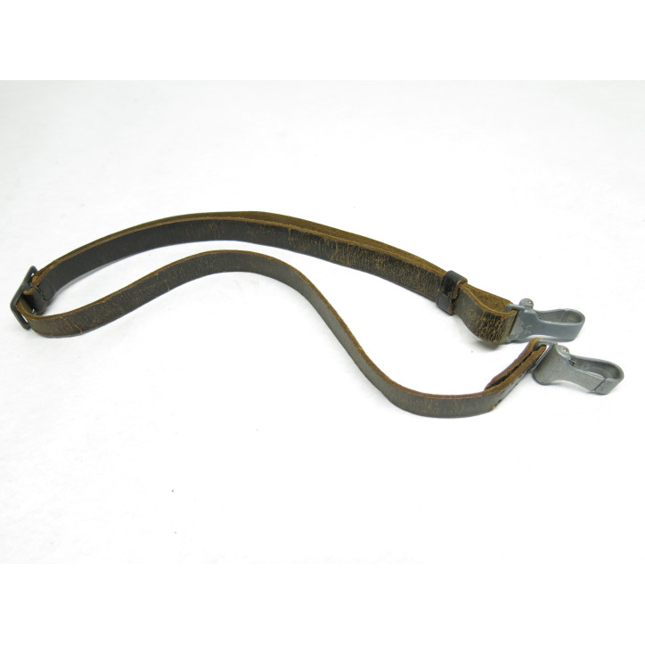 Sangle en cuir porte carte WH ou boite a lunette ou jumelles  ref 147