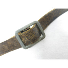 Sangle en cuir porte carte WH ou boite a lunette ou jumelles  ref 147