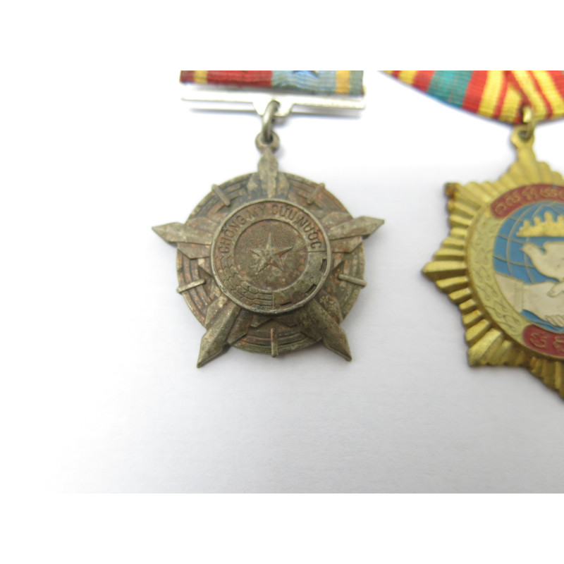 Lot de 3 medailles guerre du Vietnam Nord ref 30