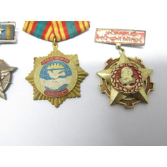 Lot de 3 medailles guerre du Vietnam Nord ref 30