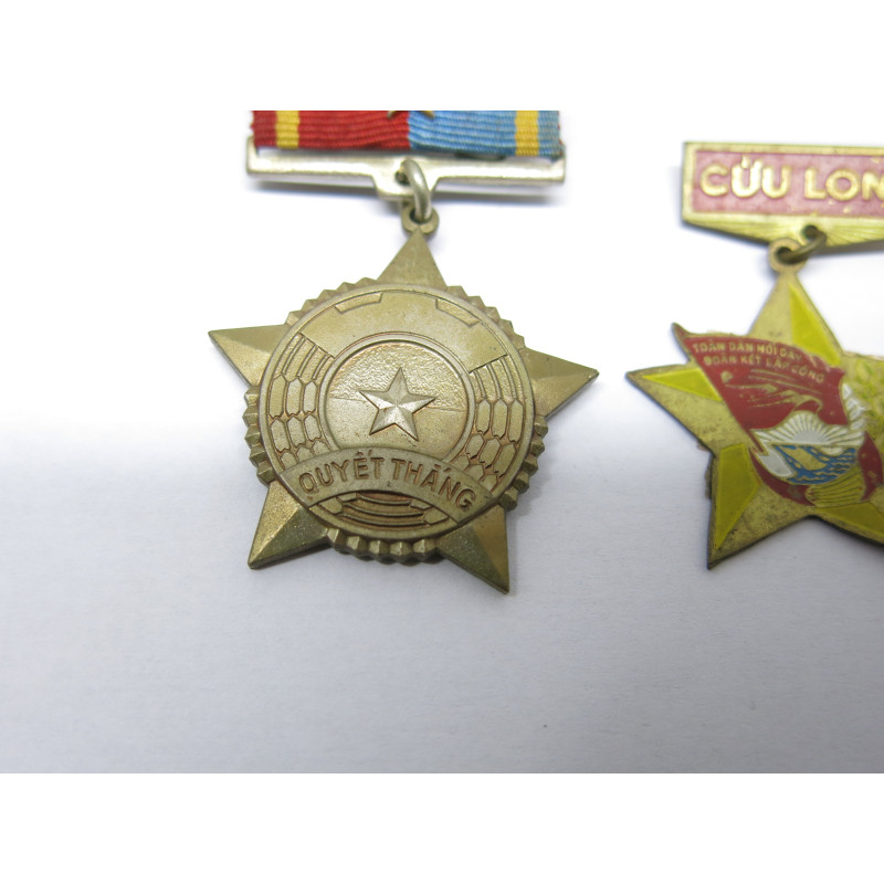 Lot de 3 medailles guerre du Vietnam Nord ref 20