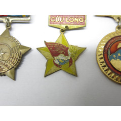 Lot de 3 medailles guerre du Vietnam Nord ref 20