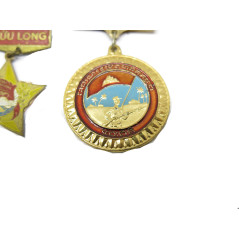 Lot de 3 medailles guerre du Vietnam Nord ref 20