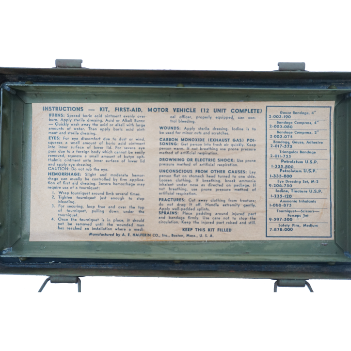 Boîte Originale US "First Aid - For emergency Use only" de véhicule WW2