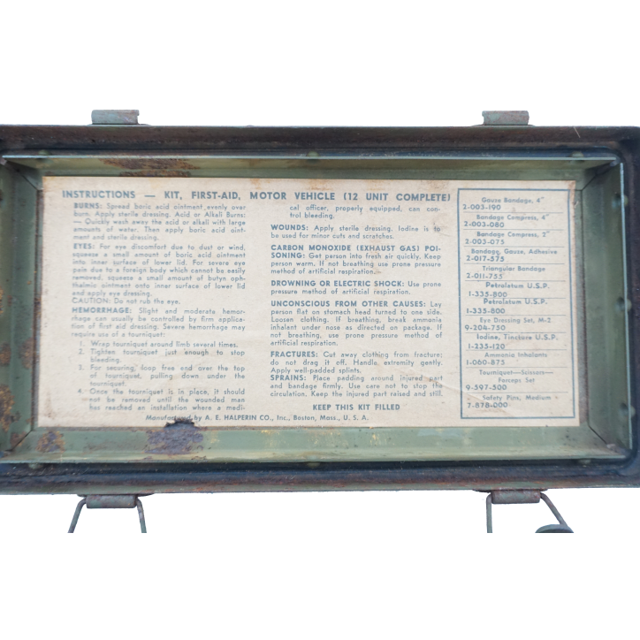 Boîte Originale US "First Aid - For emergency Use only" de véhicule WW2 empty
