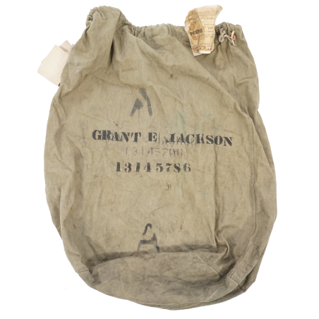 Sac à linge Du soldat Jackson E Grant matricule 13145786 avec étiquettes  et récépissé original WW2