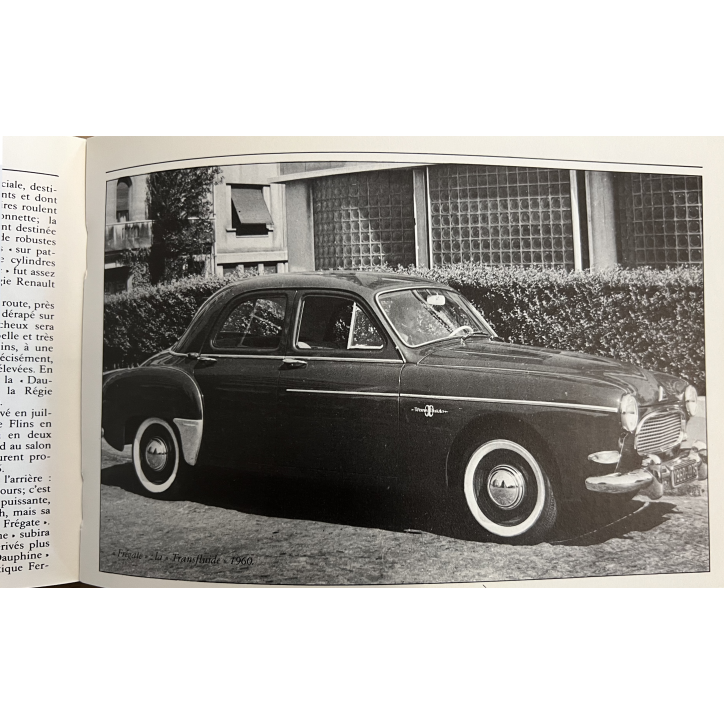 Livre Toute l'histoire RENAULT de 1982