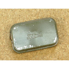 Pansement métal US kaki avec  sulfanilamide usagé