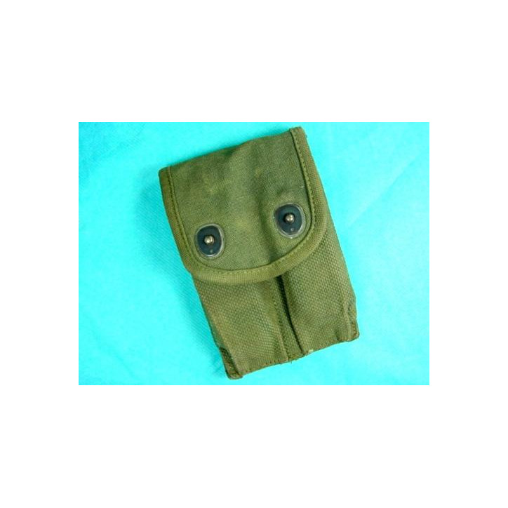 Porte chargeur original Colt 45 rabat arrondi vert Porte chargeur original Colt 45 rabat arrondi vert