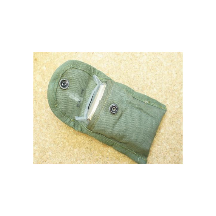 Porte pansement ou boussole US Vietnam coton ARVN