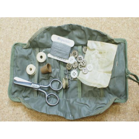Trousse à couture originale complete US tissu plastifié 39/45