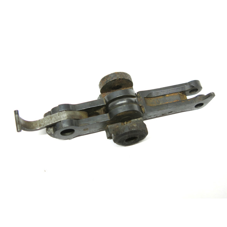 Genouillere avec fourchette et tracteur DWM  Luger P08  ref 336
