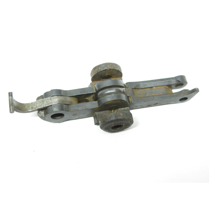Genouillere avec fourchette et tracteur DWM  Luger P08  ref 336