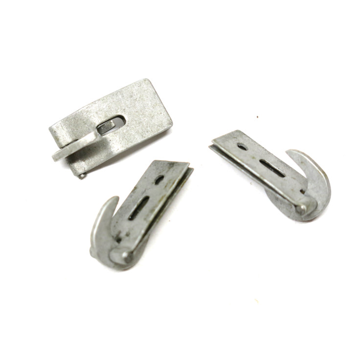 Lot de trois crochets pour Couvre casque Waffen  repro 