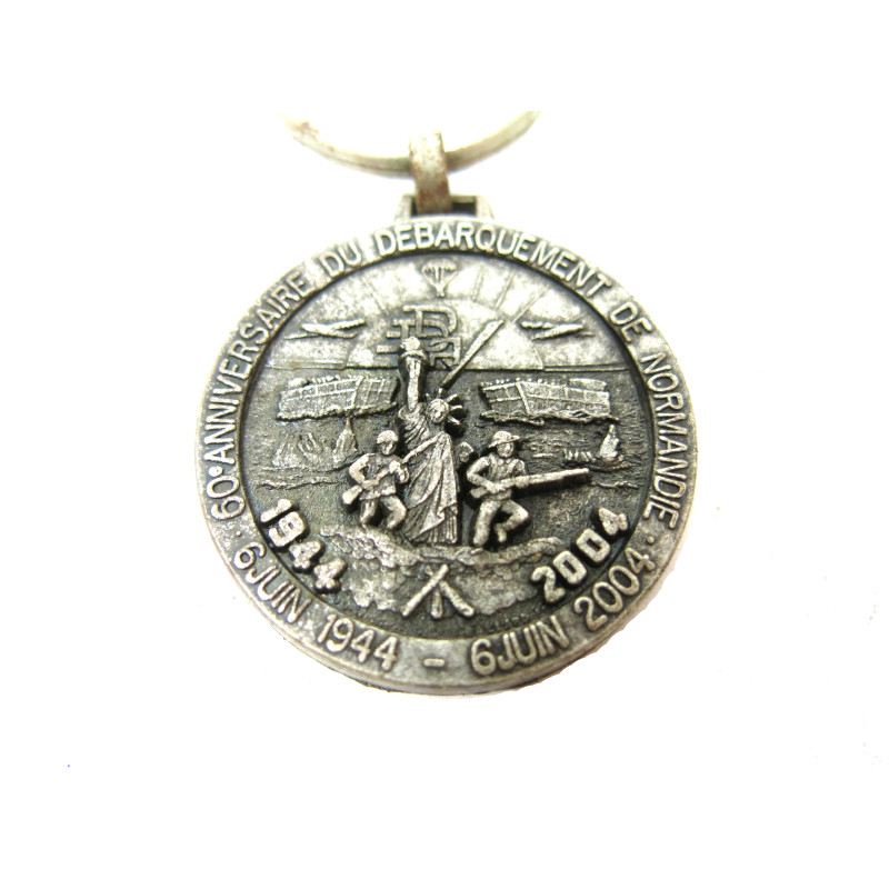 Porte clé commemoratif 1944 -2004 ref 11